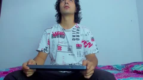 jave_rave online show from November 18, 2025, 11:47 am