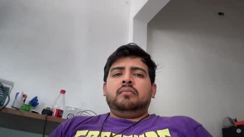 javiermichi online show from September 18, 2025, 4:31 pm