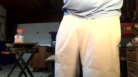 Snapshot of jawssharkparty chatting on October 5, 2025, 4:11 am Jaws online show from October 5, 2025, 4:11 am