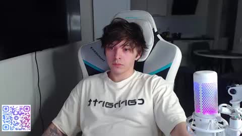 Jayce online show from July 4, 2026, 6:47 pm