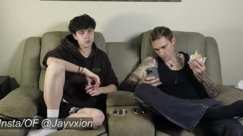 Snapshot of jaycex_69 chatting on April 18, 2026, 4:22 pm THE HOUSE online show from April 18, 2026, 4:22 pm