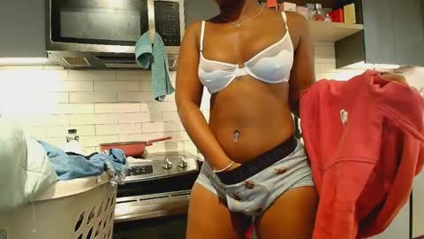 Naomiruty online show from May 30, 2026, 3:14 am