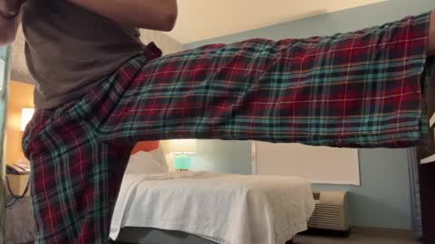 J online show from April 11, 2026, 10:52 am