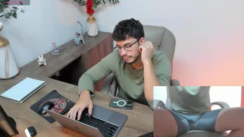 Snapshot of jaygrip chatting on February 11, 2026, 2:44 pm Jay online show from February 11, 2026, 2:44 pm