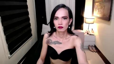 Snapshot of jayshlysmith chatting on April 21, 2026, 1:42 am Anne Fox online show from April 21, 2026, 1:42 am