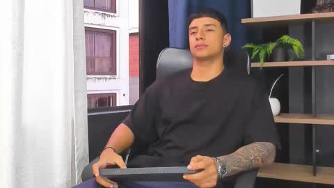 jaze_bradley online show from December 18, 2025, 11:16 am