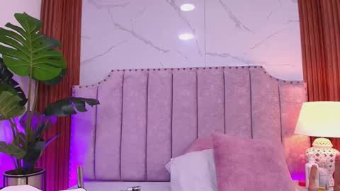 Jazmin online show from March 12, 2026, 6:36 pm