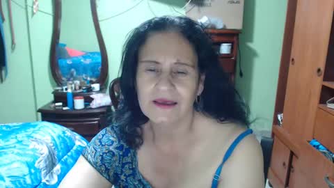 Snapshot of jazmin_rios chatting on January 20, 2025, 11:43 pm jazmim online show from January 20, 2025, 11:43 pm