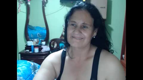 Snapshot of jazmin_rios chatting on January 21, 2025, 11:45 pm jazmim online show from January 21, 2025, 11:45 pm
