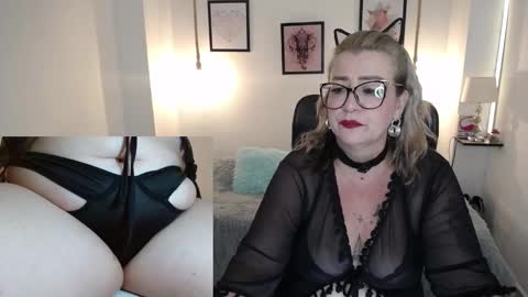 Snapshot of jazmin_ross chatting on January 4, 2025, 2:14 am jazmin online show from January 4, 2025, 2:14 am