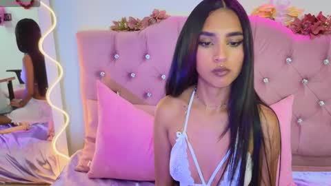 Jazmin  online show from January 28, 2025, 10:12 pm