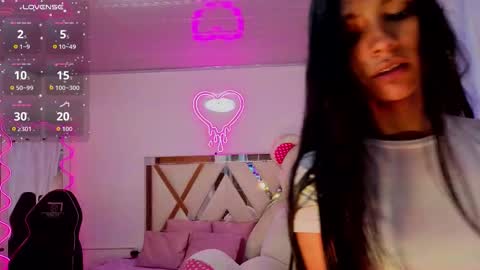 Jazmin  online show from September 19, 2025, 11:44 am