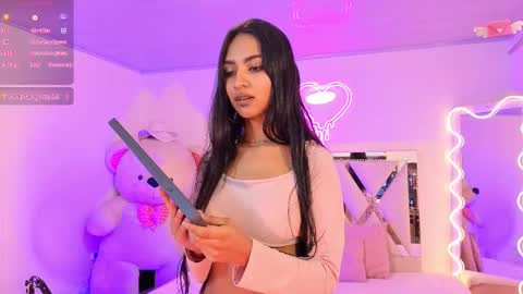 Jazmin  online show from October 18, 2025, 11:44 am