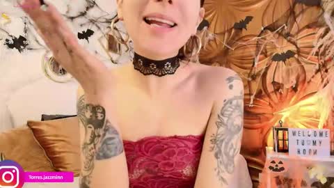 Jazmin online show from October 23, 2025, 1:21 pm