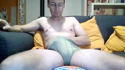 jbcascadess online show from November 28, 2025, 8:22 pm