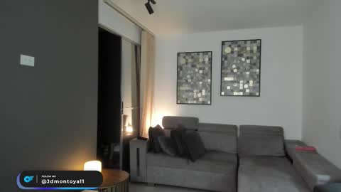 jdmontoya_ online show from November 3, 2025, 2:35 am