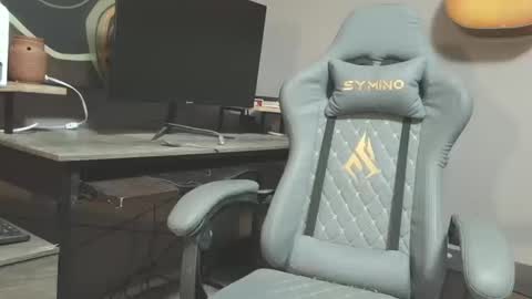 Snapshot of jdog00133 chatting on October 14, 2025, 12:50 pm jdog00133 online show from October 14, 2025, 12:50 pm