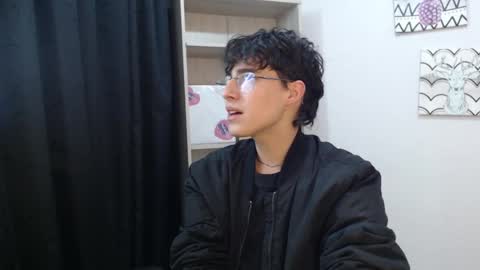 Snapshot of jeam_hot chatting on December 21, 2024, 9:47 pm jeam_hot online show from December 21, 2024, 9:47 pm