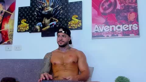 Snapshot of jean_lopez chatting on February 16, 2025, 8:43 am Jean axelcrow Modelo Independiente online show from February 16, 2025, 8:43 am