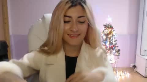 Jean online show from December 2, 2024, 1:47 am