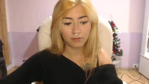 Jean online show from February 22, 2025, 11:13 pm