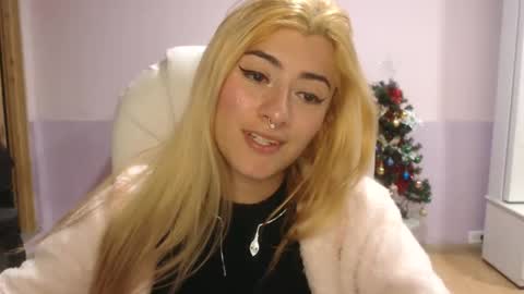 Jean online show from March 2, 2025, 11:20 pm