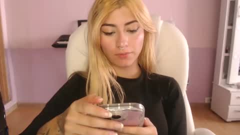 Jean online show from March 5, 2025, 4:57 pm