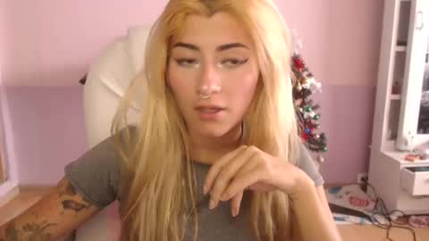 Jean online show from March 12, 2025, 5:07 pm