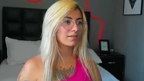 Jean online show from September 9, 2025, 4:28 pm