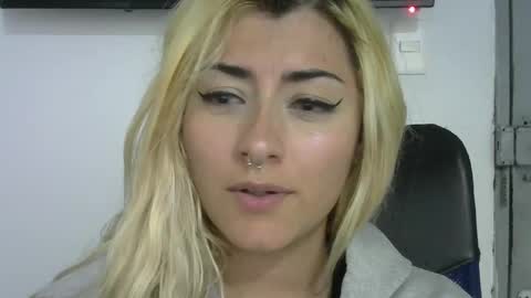 Jean online show from September 16, 2025, 10:11 pm