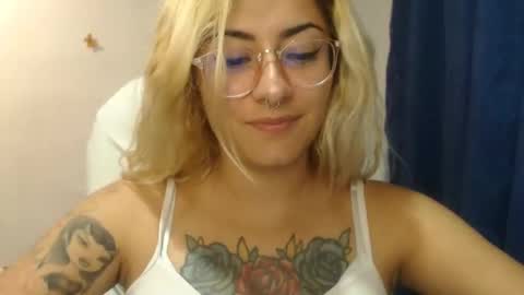 Jean online show from November 14, 2025, 11:02 pm