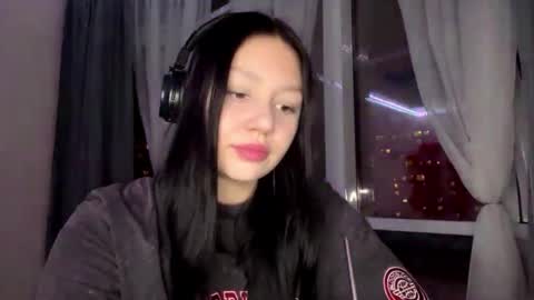 Jeane online show from December 16, 2025, 1:49 pm