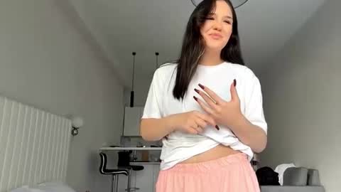 Snapshot of jeanieknoell chatting on October 6, 2025, 1:30 pm Eva online show from October 6, 2025, 1:30 pm