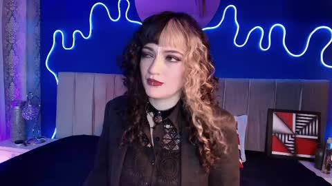 Jean online show from May 28, 2026, 7:44 pm