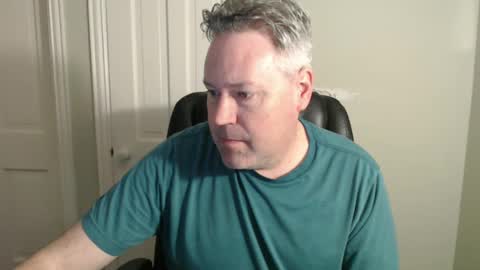 JE online show from February 10, 2025, 7:38 pm