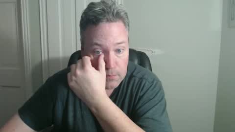 JE online show from October 23, 2025, 3:06 am