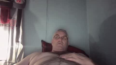Snapshot of jecko71 chatting on February 2, 2025, 5:21 am dadbody71 online show from February 2, 2025, 5:21 am