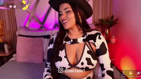 Jeen Taylor online show from October 18, 2025, 8:09 pm