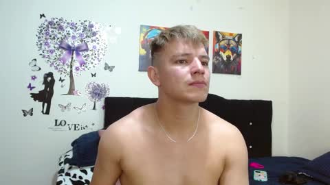 Snapshot of jeff_and_jade chatting on December 6, 2024, 2:38 pm jeff and jade online show from December 6, 2024, 2:38 pm