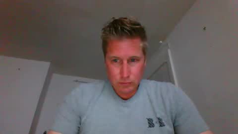 jeffery4444 online show from April 14, 2026, 2:28 am