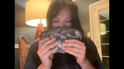 Jelli online show from April 16, 2026, 6:36 am