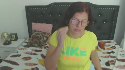 Snapshot of jellyfishhot chatting on January 18, 2025, 11:44 pm Natalia online show from January 18, 2025, 11:44 pm