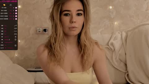 EvaSileZ online show from October 19, 2025, 9:10 am