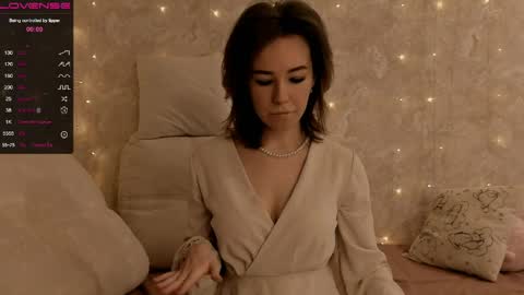 EvaSileZ online show from April 7, 2026, 8:37 am