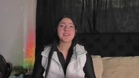 jeniferpowell_nm online show from October 18, 2025, 7:03 pm