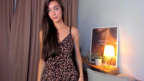 Elli online show from September 21, 2025, 8:32 pm