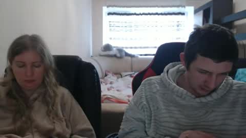 JenisAndPeter online show from February 25, 2025, 10:15 am