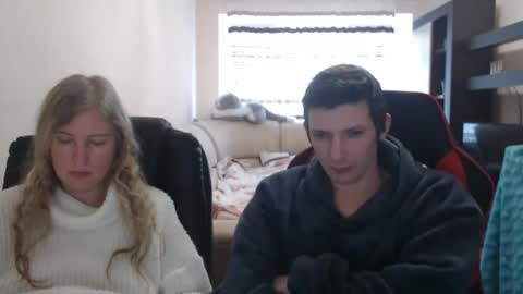 JenisAndPeter online show from February 28, 2025, 10:41 am