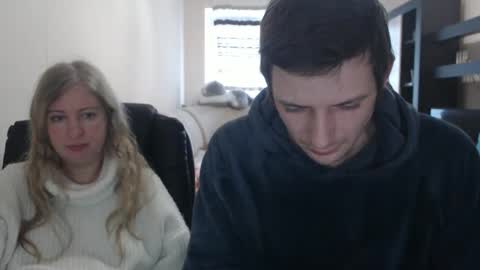 JenisAndPeter online show from March 5, 2025, 7:05 am