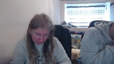 JenisAndPeter online show from February 20, 2026, 7:32 am